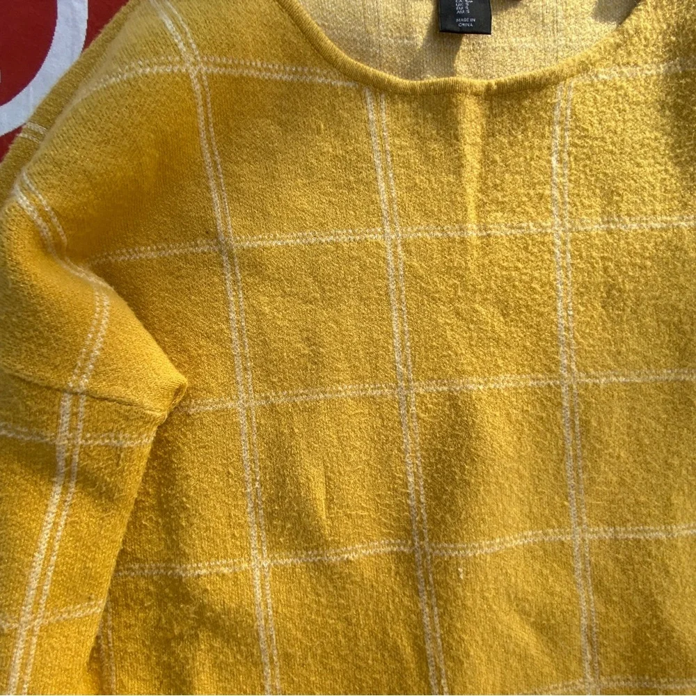 Tahari Yellow Checkered Sweatshirt size small top - Picture 7 of 10